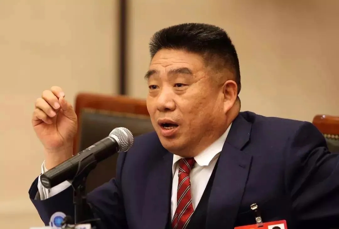 朱文臣最新動態,變化中的力量鑄就自信與成就之路