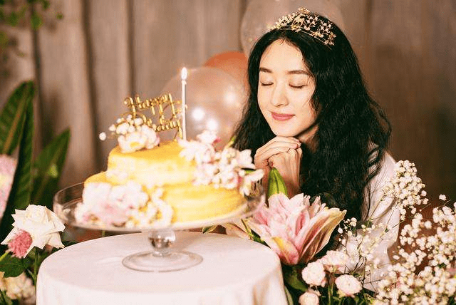 十月生日明星盛宴,星光熠熠的溫暖與趣味故事