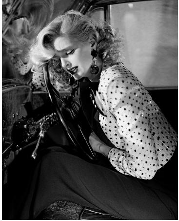 女演員伊波，星光魅力之旅閃耀無限