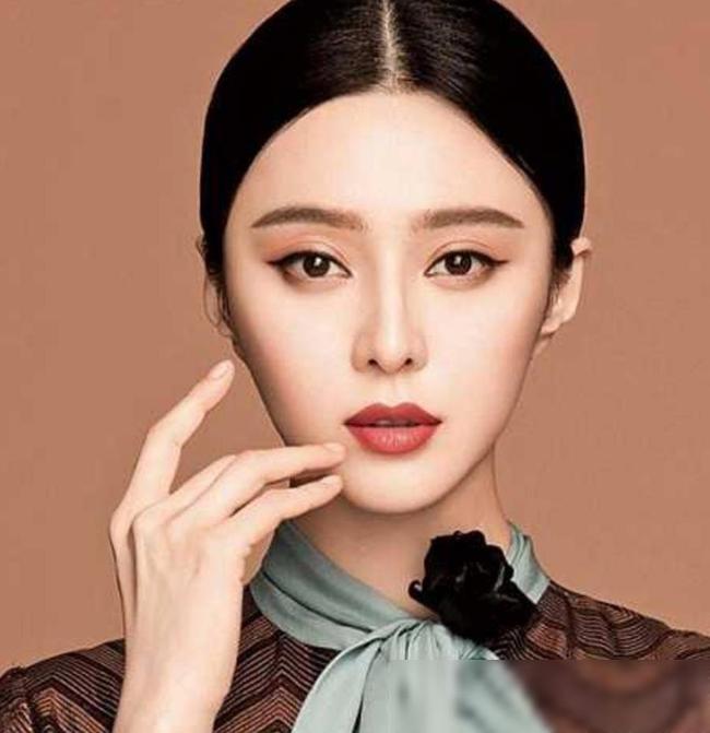 四線明星背后的故事與時代印記,星光閃耀背后的故事。