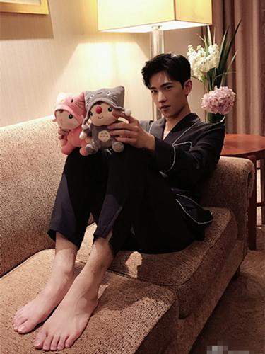 聚焦娛樂圈的璀璨之星,圖片明星男風采展示