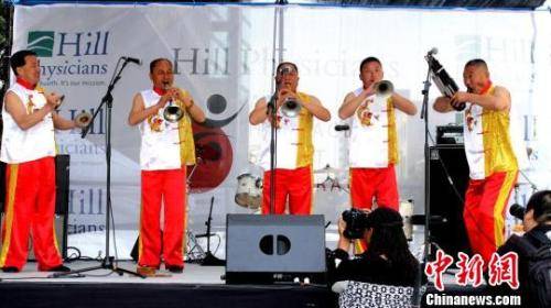 最新嗩吶藝術圖,最新嗩吶藝術圖,小巷深處的音樂畫廊