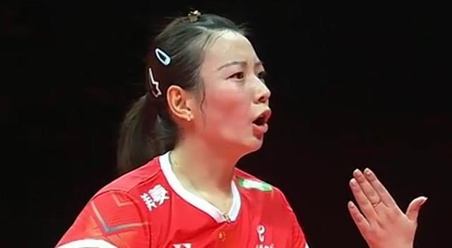 石宇奇比賽視頻,小巷深處的熱血戰(zhàn)場與獨特小店探秘