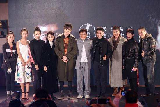 成龍新歌發布,歌聲傳遞情感紐帶的力量