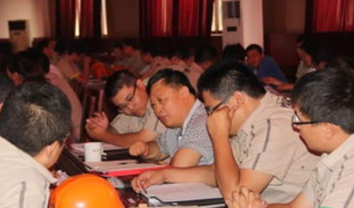 借殼上市失敗的背后故事與小巷獨特風味小店的經歷