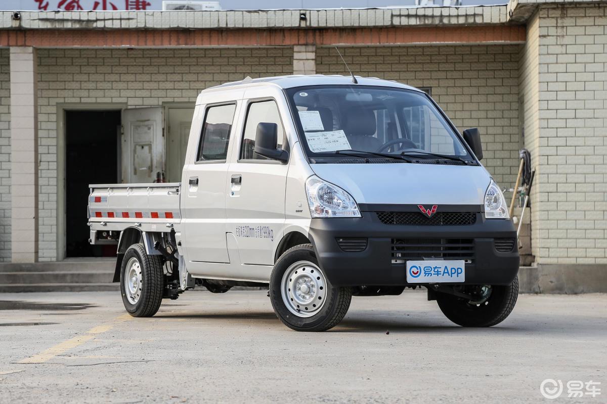 五菱榮光小卡新款車型圖,小巷中的隱藏之寶亮相!