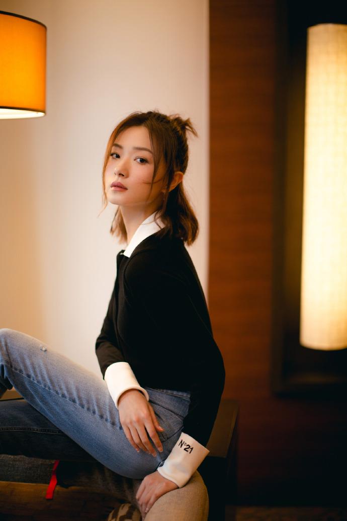 明星時尚秀，引領潮流的星光璀璨之夜