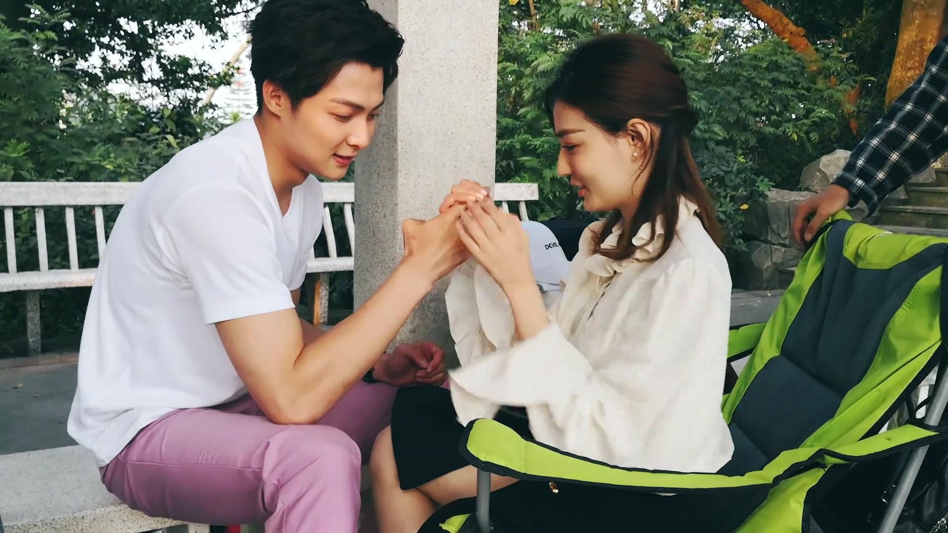 星光猜謎盛宴，明星藏匿小巷，猜謎游戲開啟！