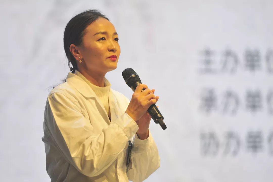 李伯清最新評書,鄰里溫情與友情的紐帶