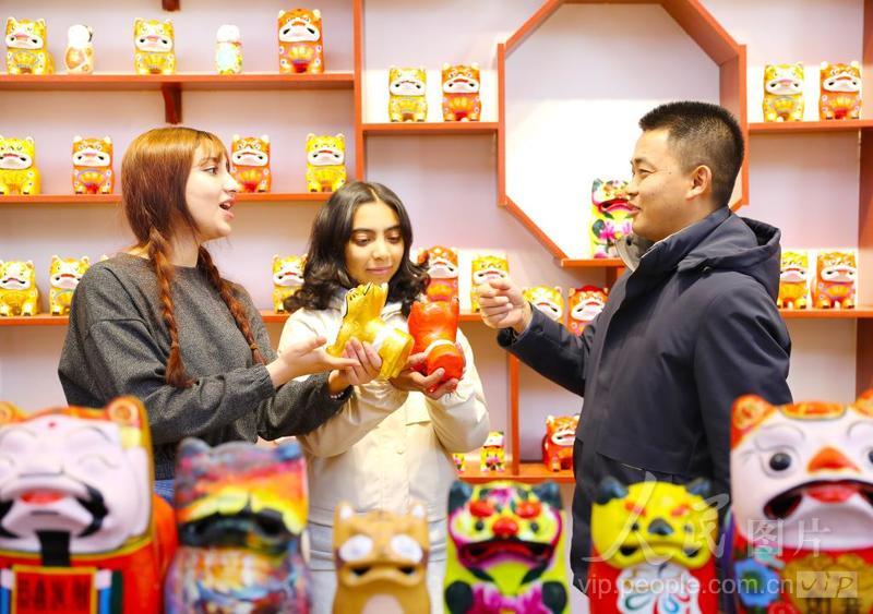 ＂白小姐三肖三期必出一期開獎虎年＂的：創新計劃制定_家庭版2.7