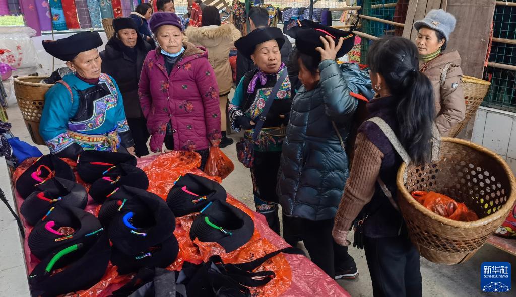 "白小姐三肖三期必出一期開獎虎年"的:創新計劃制定_家庭版2.7