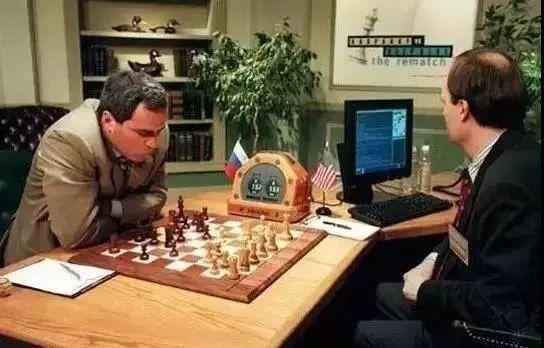 富士康漲薪動(dòng)態(tài)，成長(zhǎng)之旅中的學(xué)習(xí)與變革之路