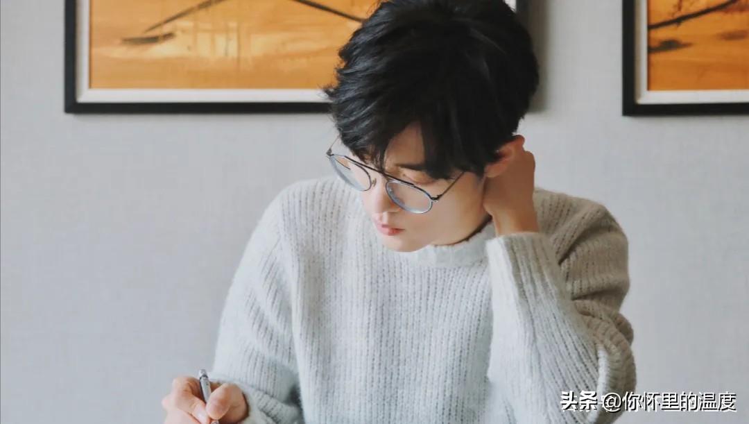 揭秘娛樂圈璀璨明星的魅力之源，演員人氣榜解析