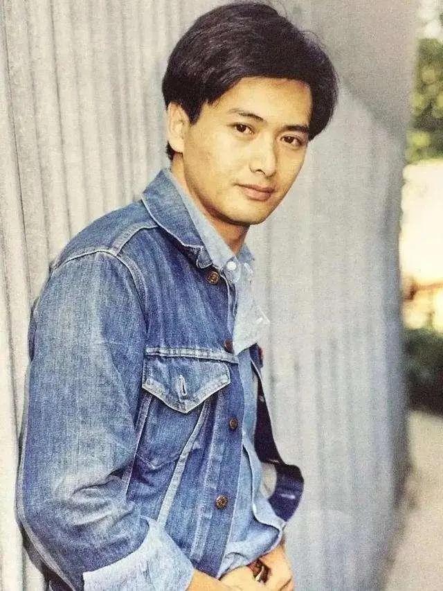 周潤發最新照片揭秘,科技巨獻展現前沿風采