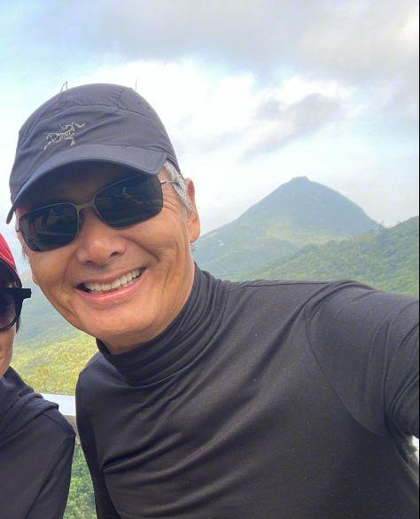 周潤發最新照片揭秘,科技巨獻展現前沿風采