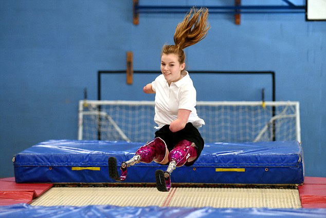 技藝與美感的完美結(jié)合,女子蹦床比賽風(fēng)采展示