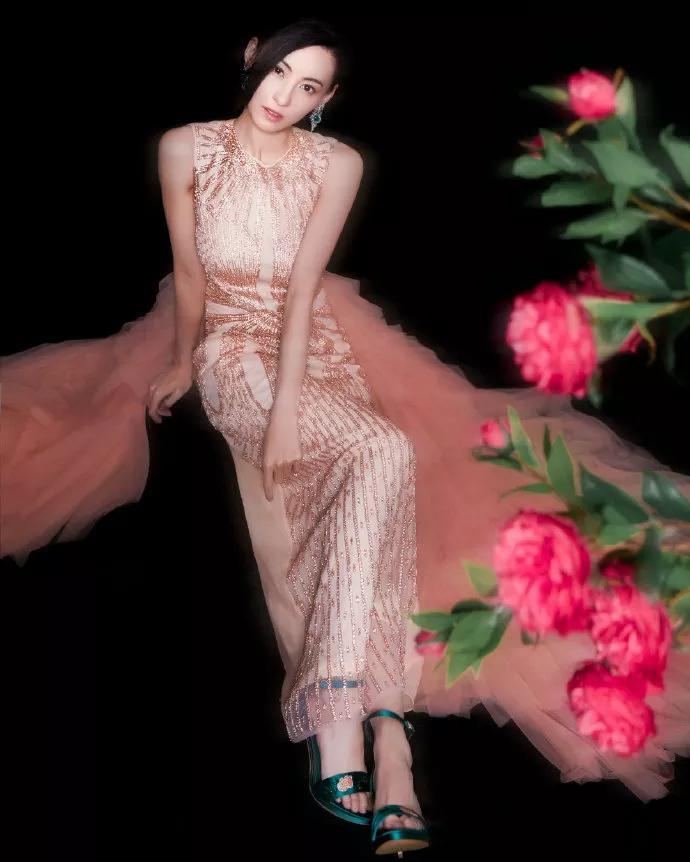 明星時尚引領潮流,打造個人獨特風格的步驟指南