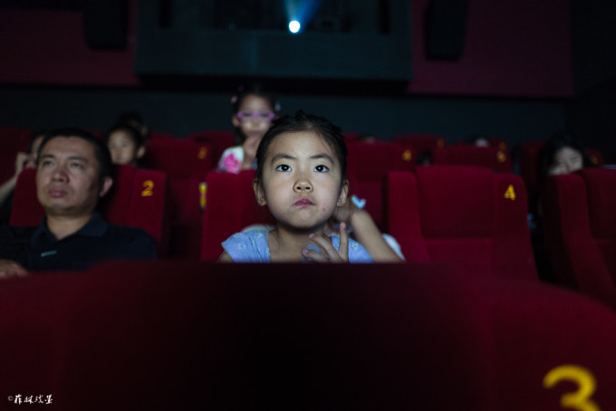 歡顏電影，探索電影藝術(shù)的無(wú)限魅力與歡樂(lè)之源