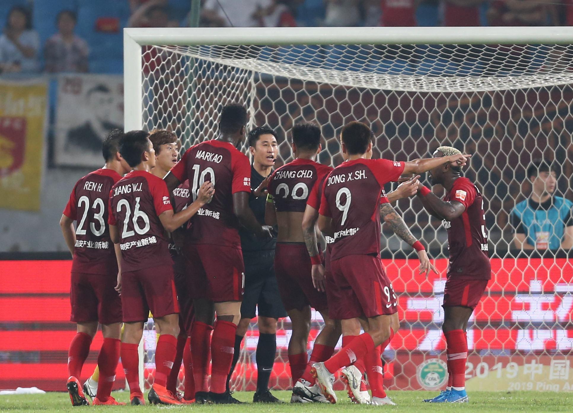 足球比賽裁判詳解，從開場到終場，裁判工作流程全解析