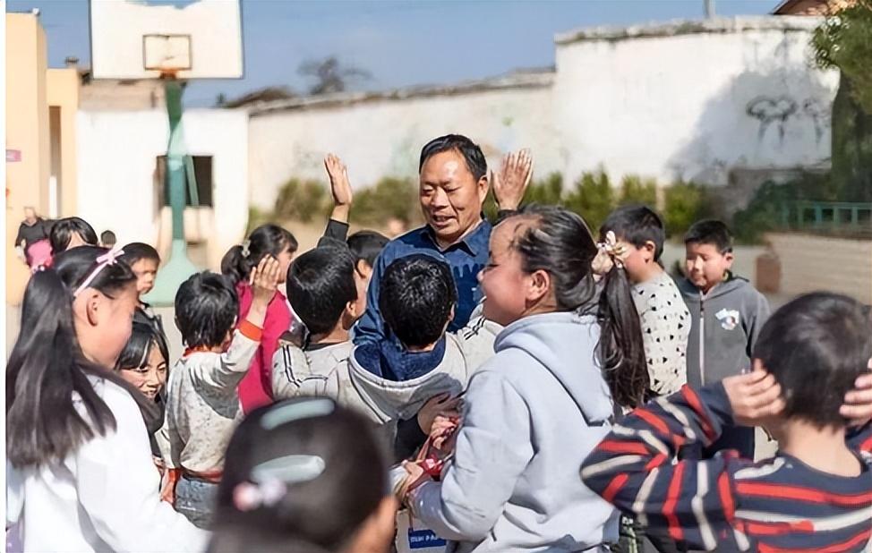 探索財富之門,揭秘2017年熱門賺錢領域與無限商機!