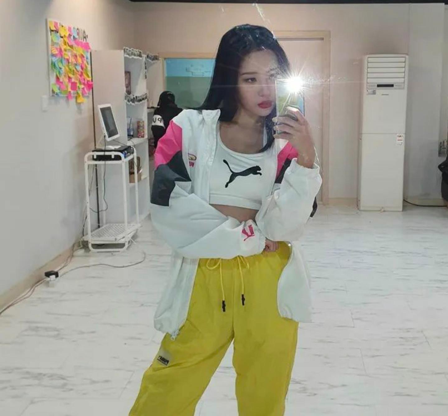 女明星內衣的秘密與小巷中的時尚殿堂揭秘