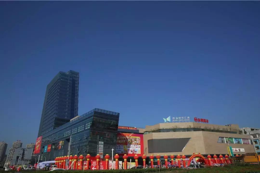 走進(jìn)時(shí)代火鍋盛宴，探尋上市火鍋店之旅