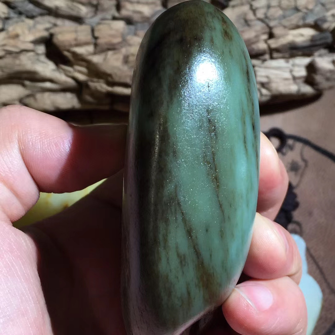 沙棗青籽料，特征揭秘、價(jià)格洞悉與家的溫馨體驗(yàn)