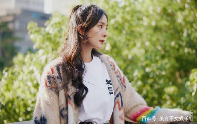 楊冪獨家訪談，揭秘科技新星，體驗前沿高科技產品的魅力之旅