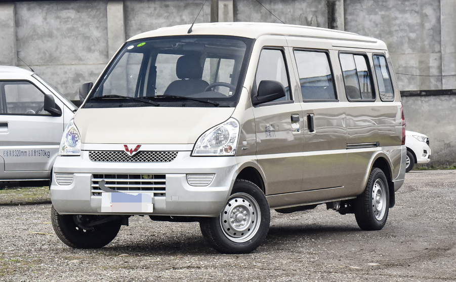 五菱榮光加長(zhǎng)版新款，科技引領(lǐng)未來(lái)出行新風(fēng)尚