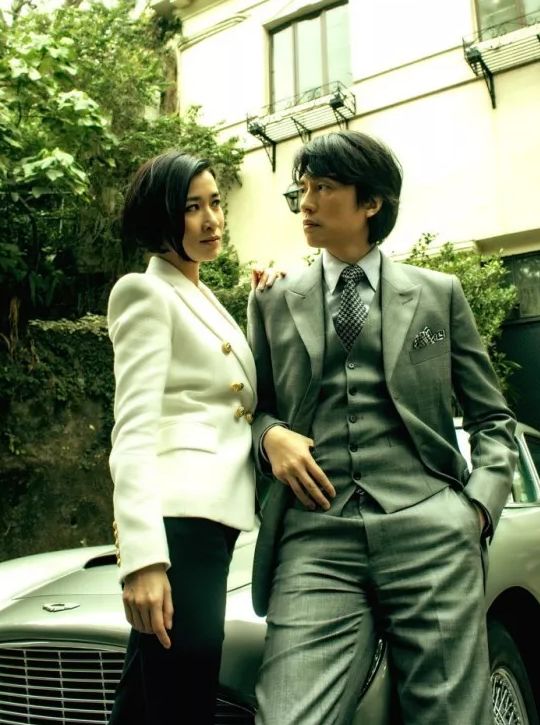 棟篤特工演員,棟篤特工演員，愛的守護(hù)與歡笑