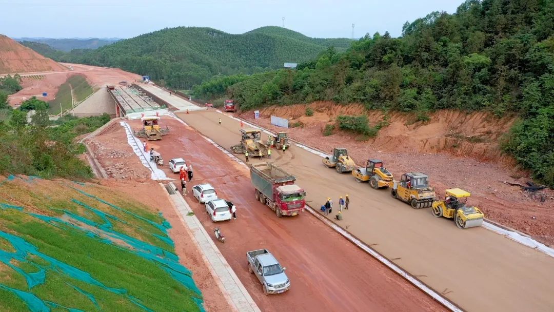 眉麟公路科技重塑智能出行新時(shí)代，最新動(dòng)態(tài)開(kāi)啟智能公路體驗(yàn)新篇章