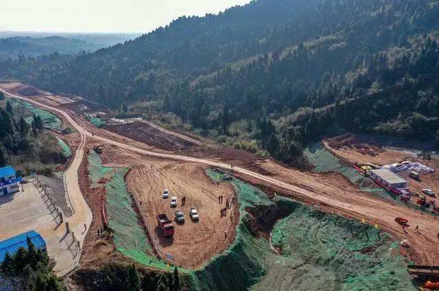 眉麟公路科技重塑智能出行新時(shí)代,最新動(dòng)態(tài)開(kāi)啟智能公路體驗(yàn)新篇章