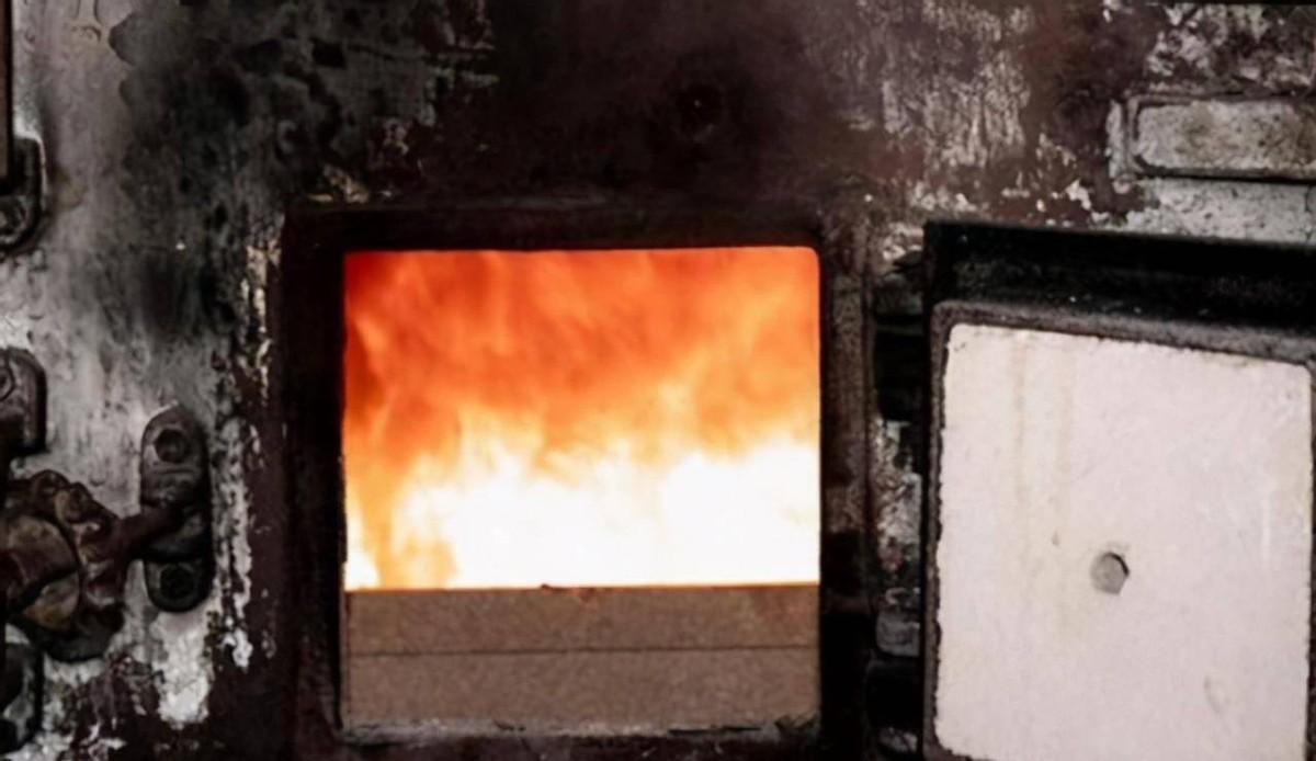 老李采暖爐新款圖賞，詳細安裝與使用指南