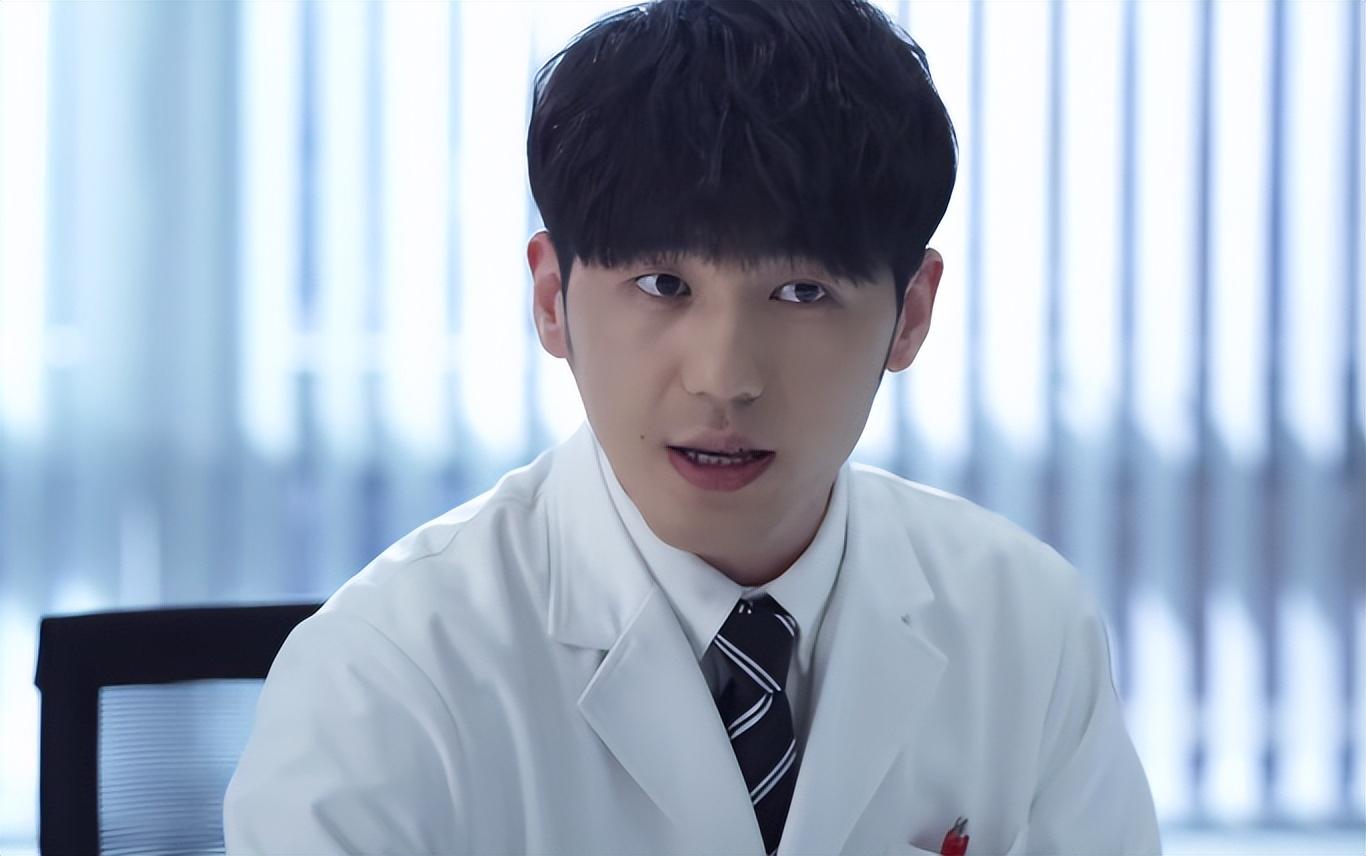 醫生演員,醫生演員，職業的多面性與角色塑造的探討