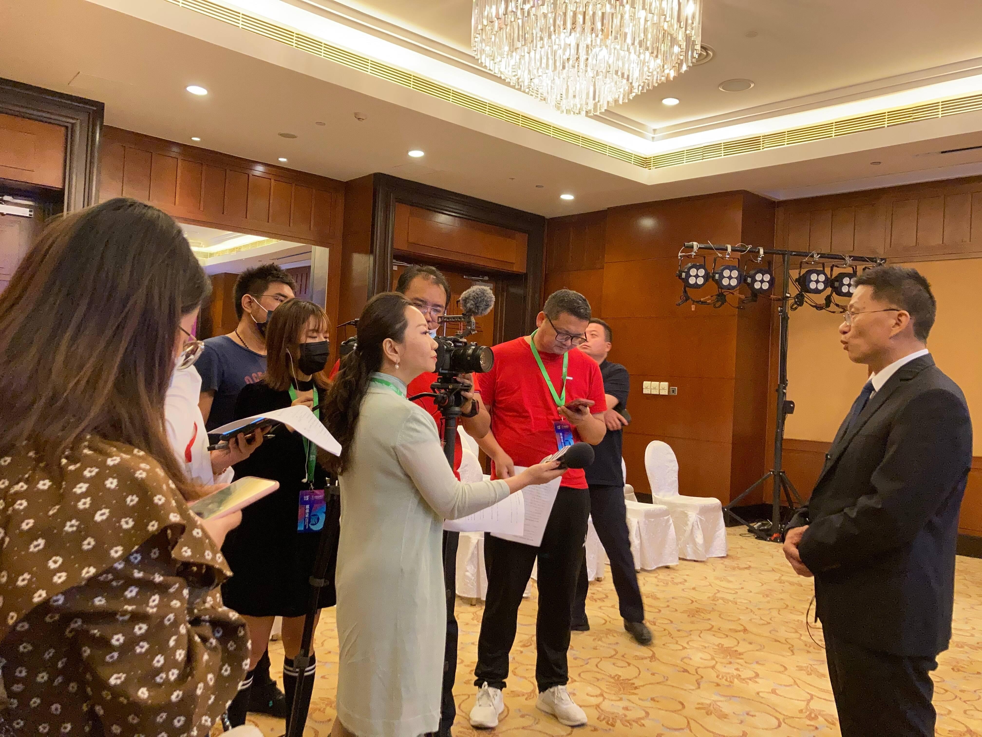 沃投資最新,沃投資最新,一場自然美景的旅行,尋找內(nèi)心的寧靜之樂