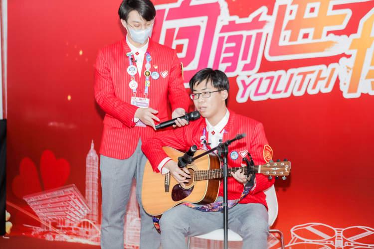 歌曲演員，與自然美景的私密浪漫約會之歌