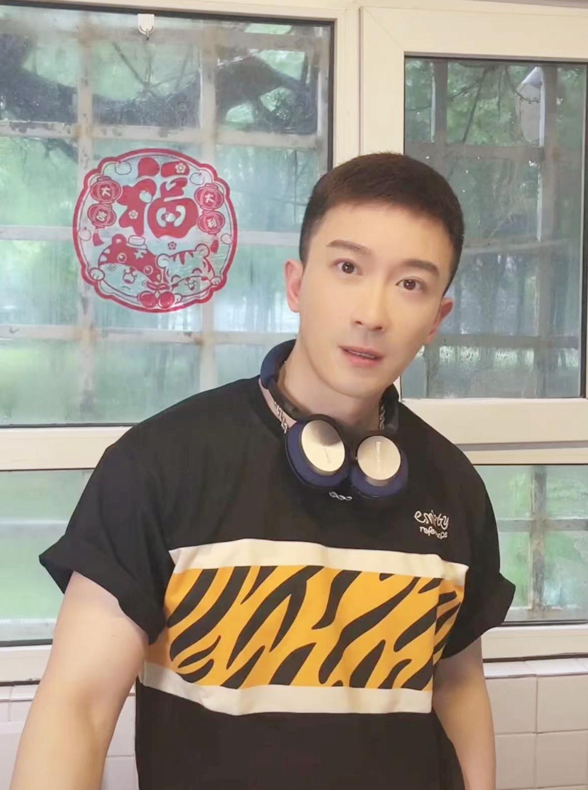 演員張鐸，炸裂演技，魅力四射的熒幕之星?