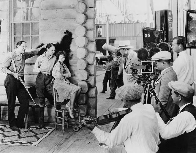 電影藝術,深度探索背景、重要事件與地位