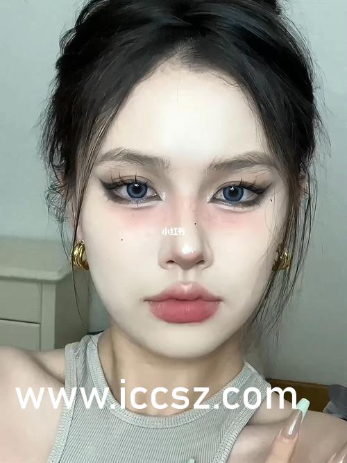 國模果果最新作品,國模果果最新作品,小巷深處的特色小店探秘