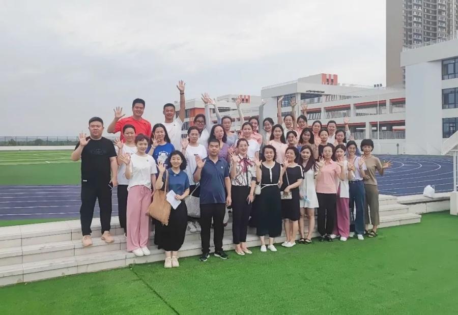 草灘最新招聘，探尋小巷風味，職場體驗新篇章