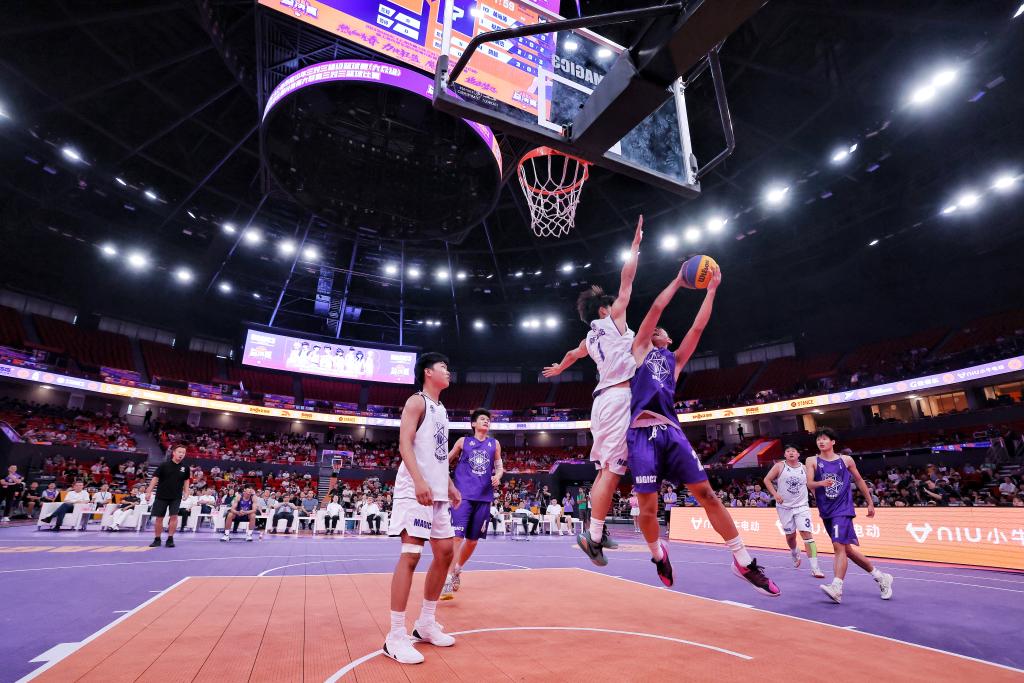 熱血沸騰！上海籃球比賽精彩瞬間不容錯(cuò)過！??