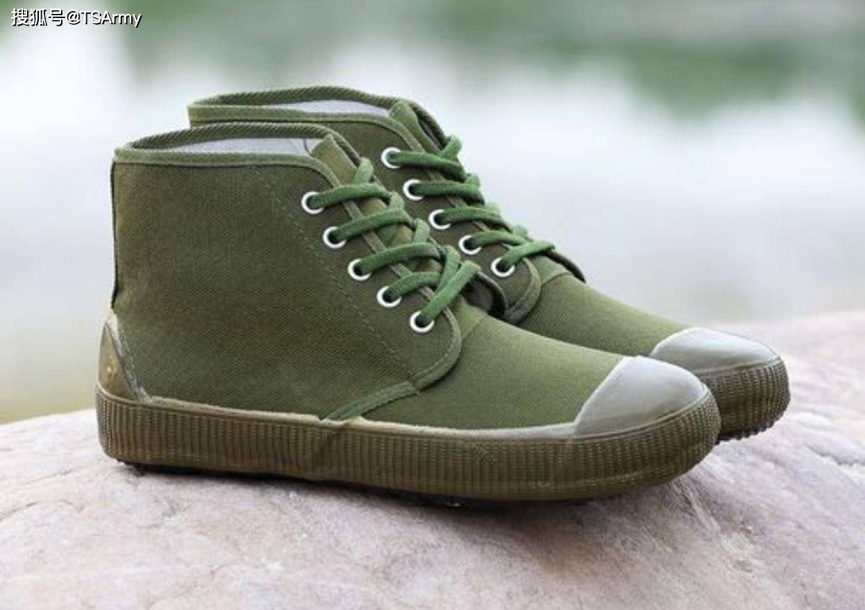 最新款解放鞋款式揭曉，時尚與舒適的完美融合