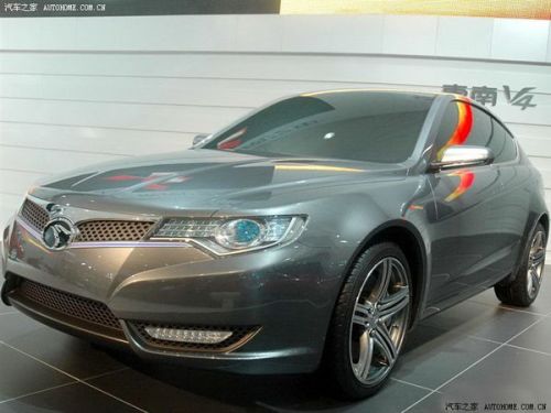 東南V4的神秘面紗揭曉，上市時間預測與小巷深處的獨特小店探索