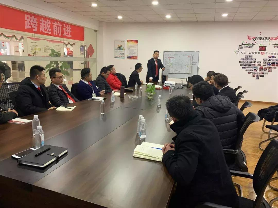 康正汽車(chē)集團(tuán)最新資訊,小巷中的隱藏瑰寶,探索獨(dú)特環(huán)境的小店故事揭秘!