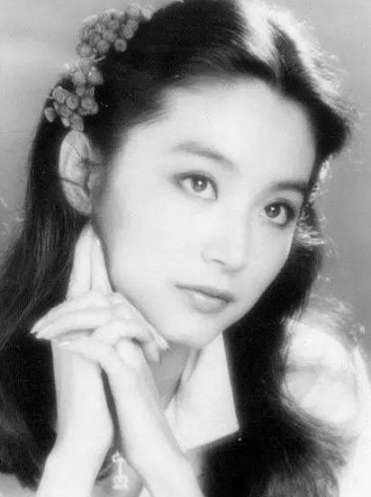 50后明星引領科技潮流，前沿高科技產品的體驗之旅