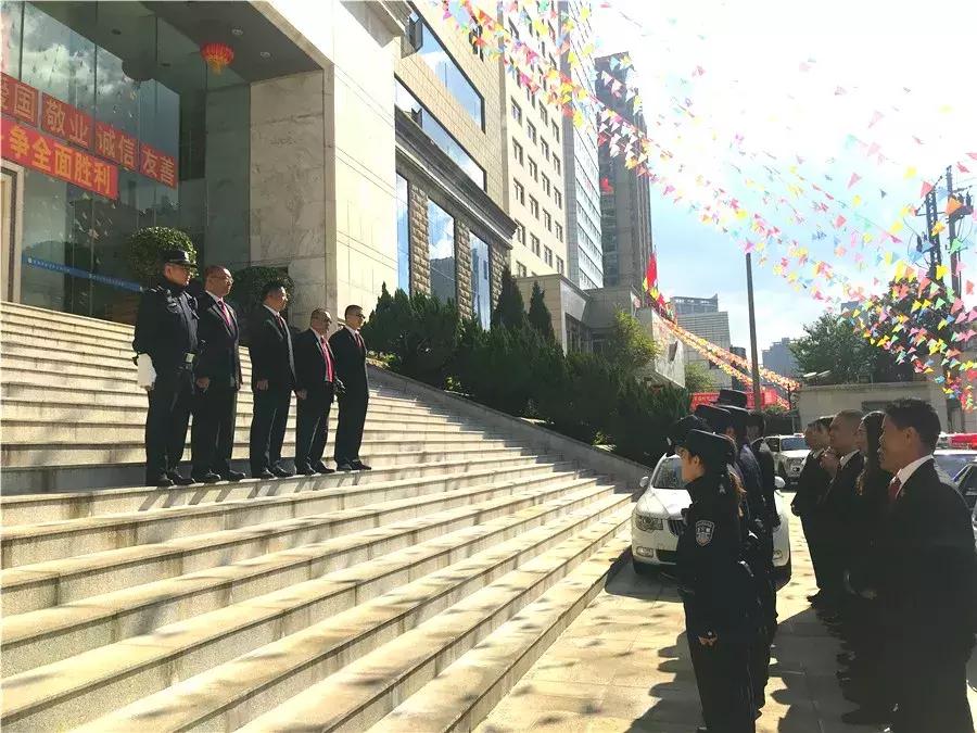 地產最新動態，自然美景的詩意旅程探索