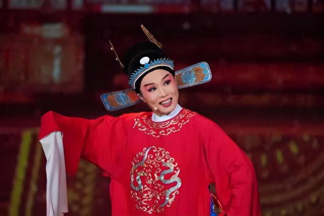 黃梅戲演員陳小芳，傳統藝術的璀璨之星