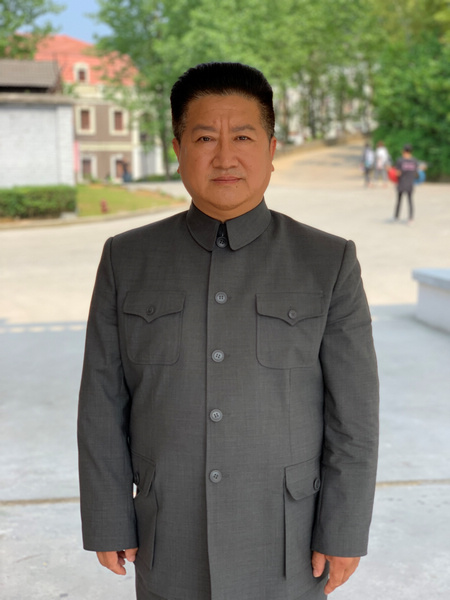 葉劍英演員的日常,友情、熱愛與舞臺上的英雄夢探索