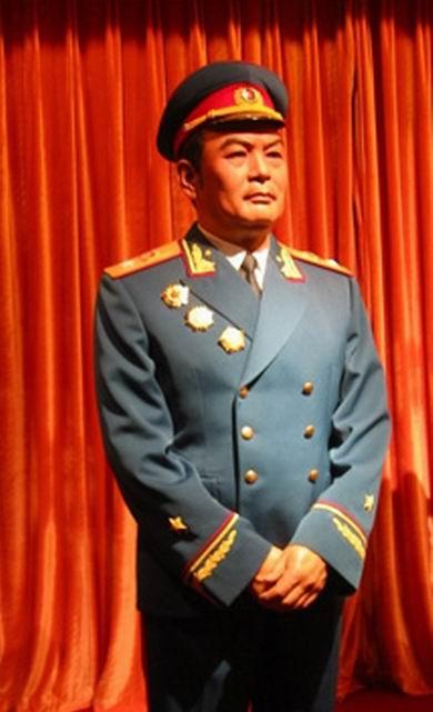 葉劍英演員的日常,友情、熱愛與舞臺上的英雄夢探索