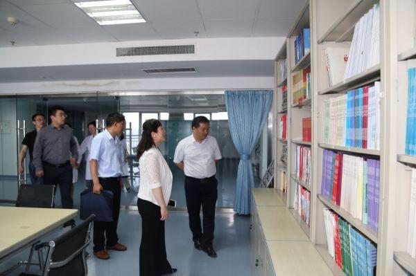 廉政之聲,小巷深處的演講與獨(dú)特小店的廉政故事